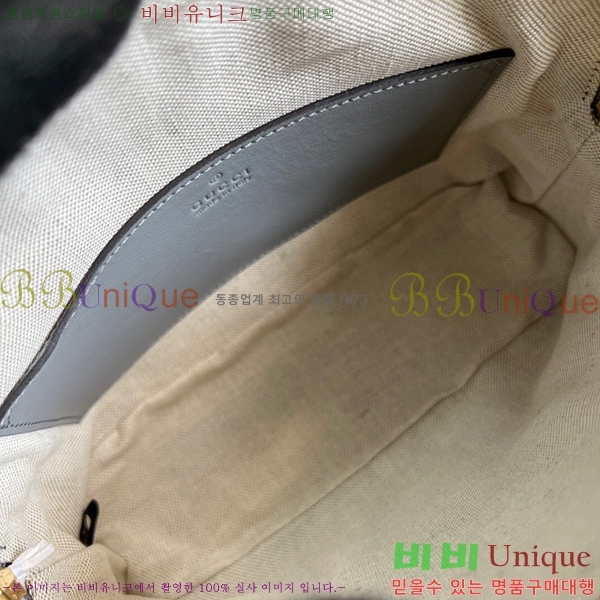 # GG Ʋ   ‎702229-541