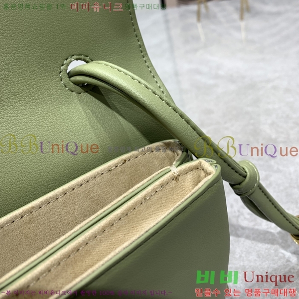 װ Ÿ Ʈ Ŀġ  ũν 300BVF2106-1