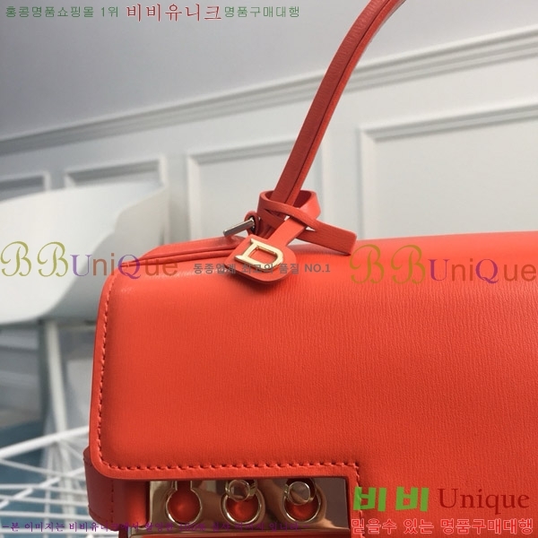 # Ʈ  MM TP0028-206