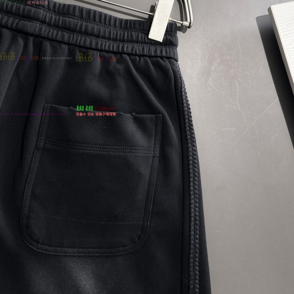    ݹ 16BU252197-1