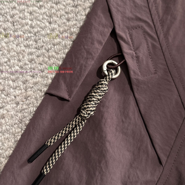    ݹ 16BU252197-2