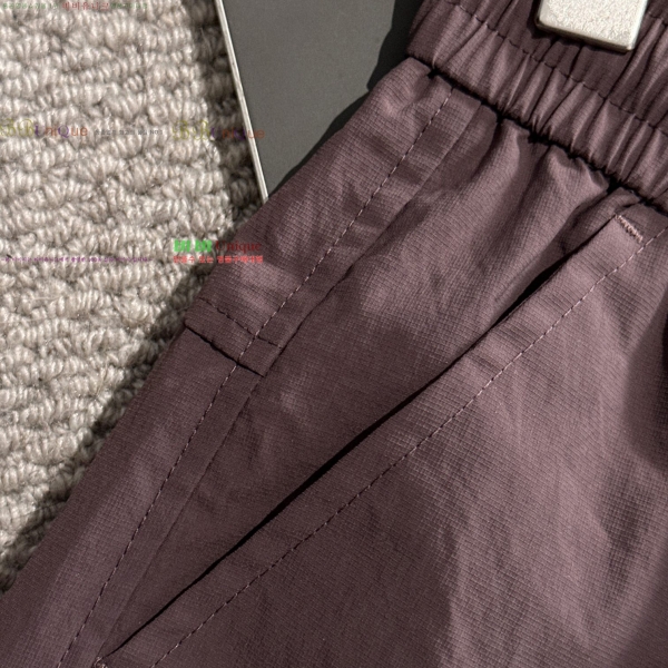    ݹ 16BU252197-2