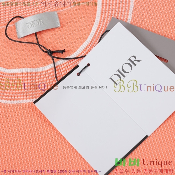    Ƽ D31082153