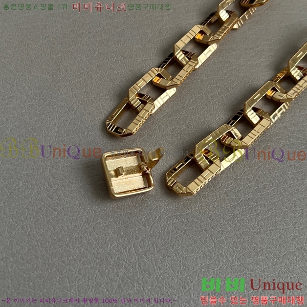  ü м  8VE253192-3