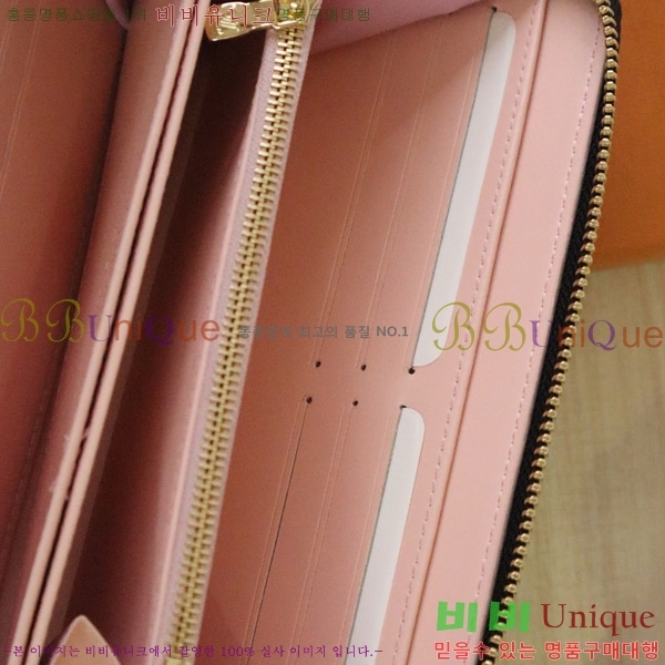 #̺   M142152-101
