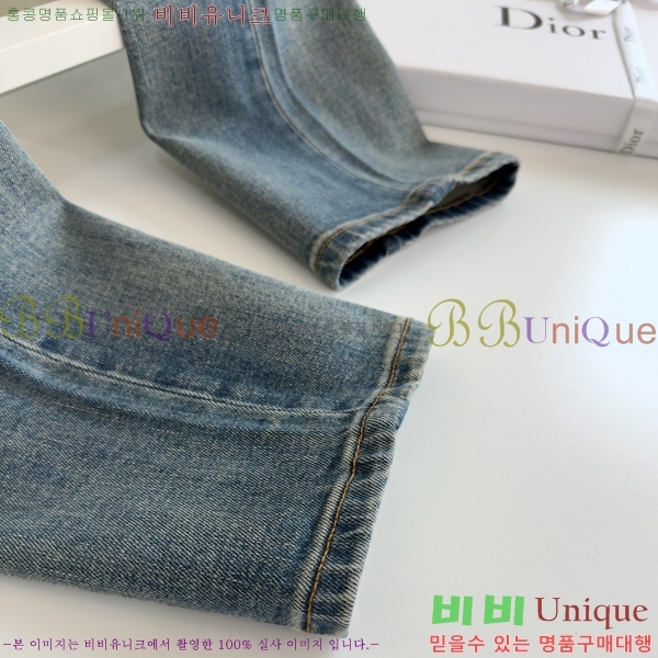   û D25226404