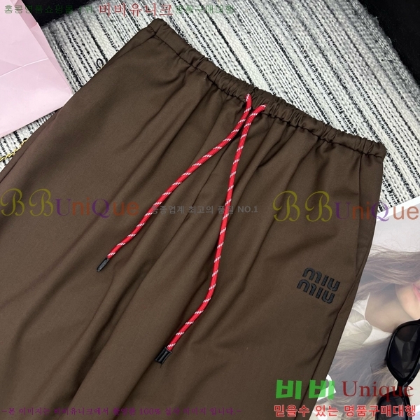  ̿̿  MU29670531-7