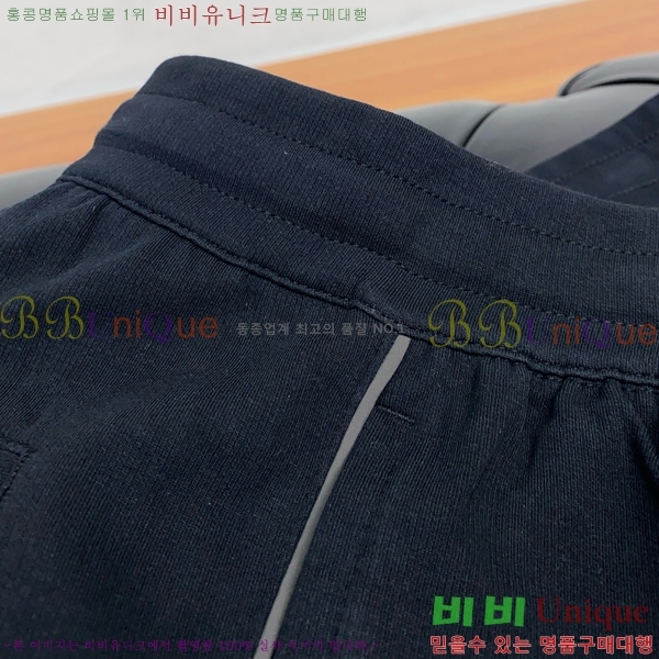   ݹ D252871359-1