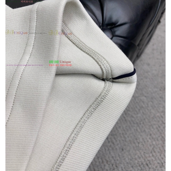   ݹ D252871359-2