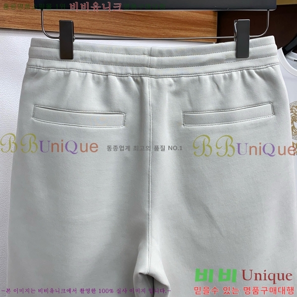   ݹ D252871359-2