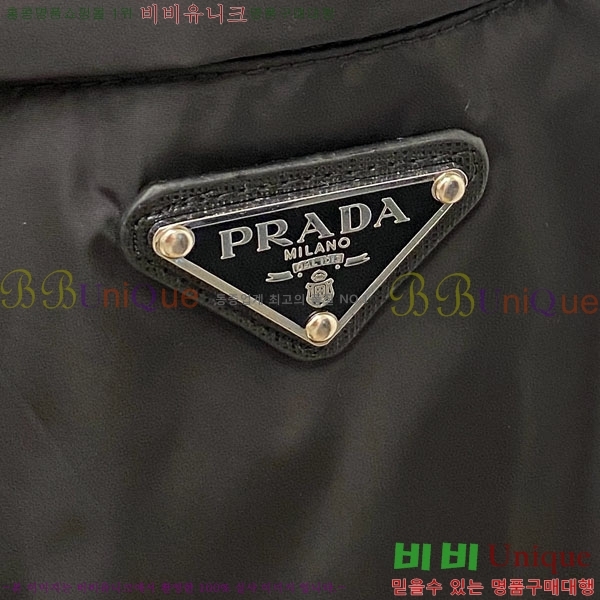    32PA900555