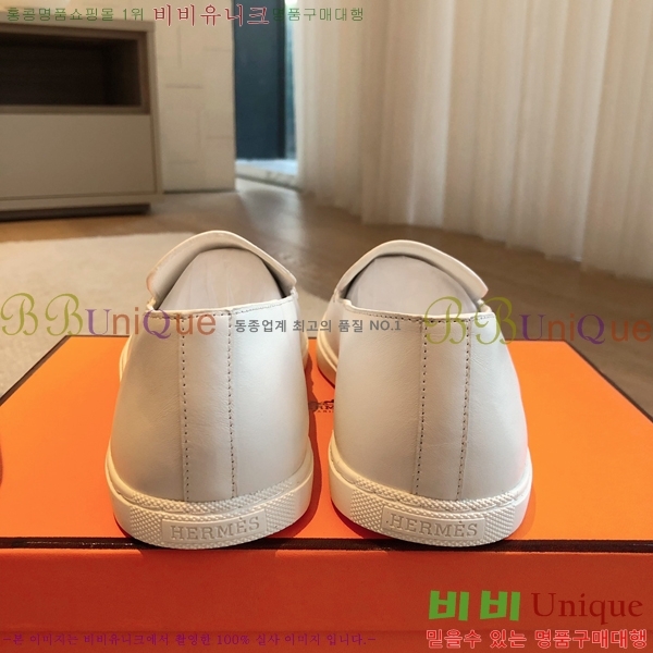 ޽ Julian   38H253157-4