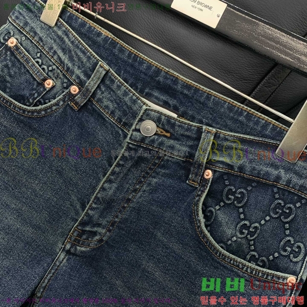   û G2533182