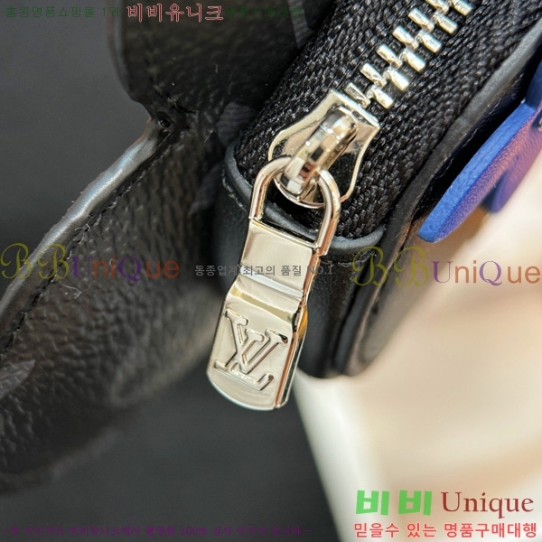 #̺     M82686-104