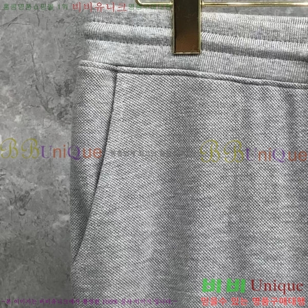    TB677402