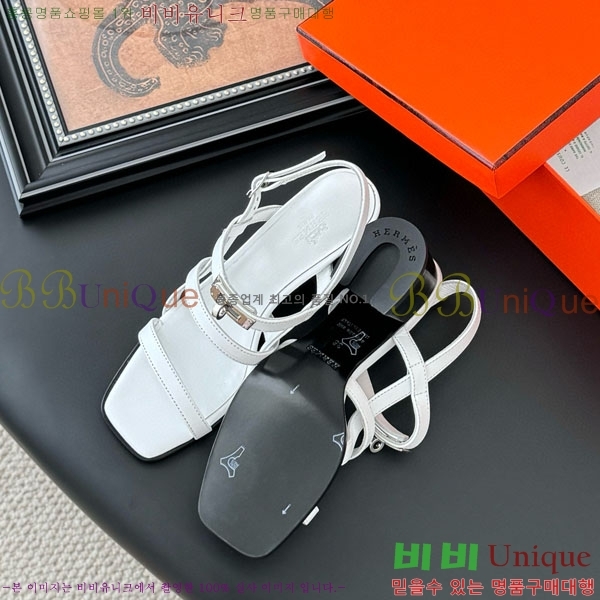 ޽  H526833-1