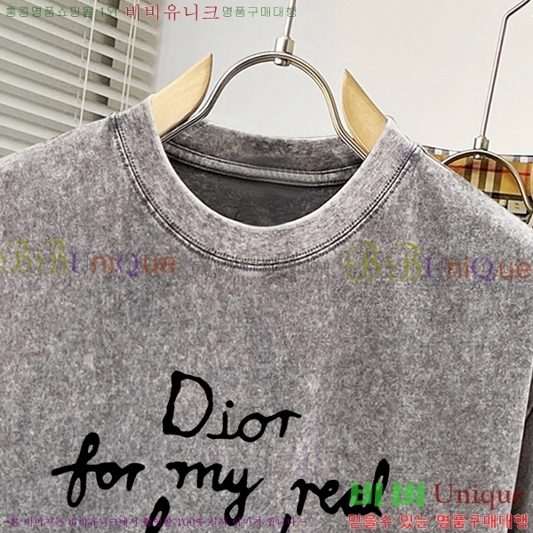    Ƽ D254136974-4