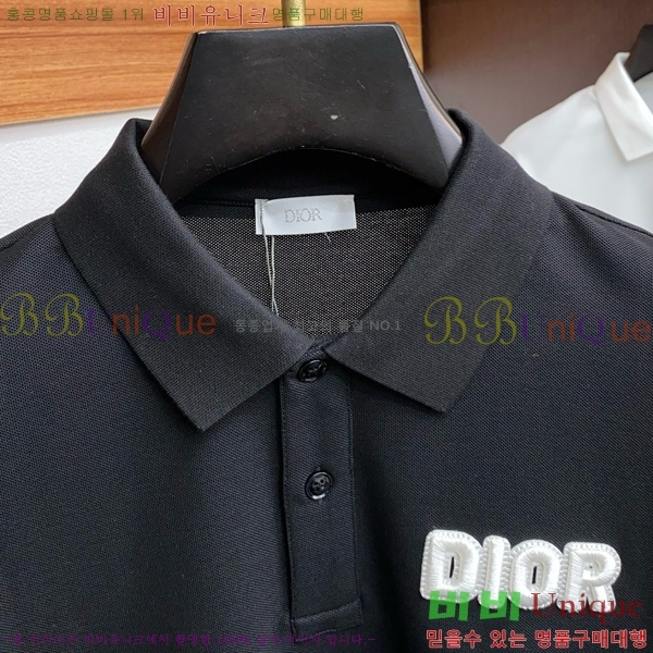   ī Ƽ D25215793-1