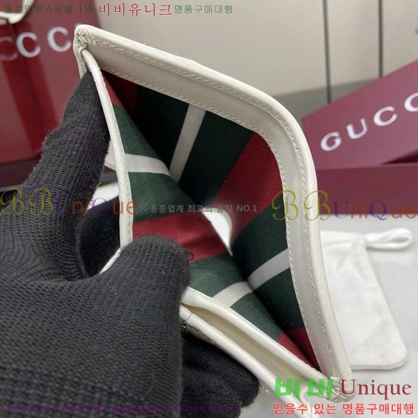 # GG  ̴  ‎820692-185
