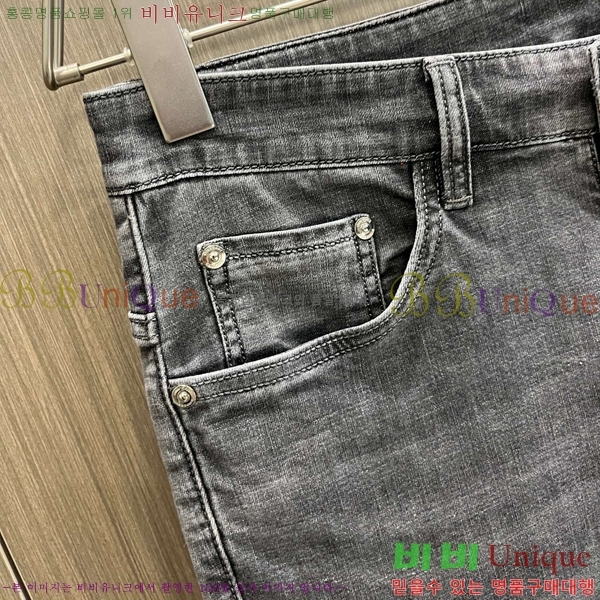   û BU2533382