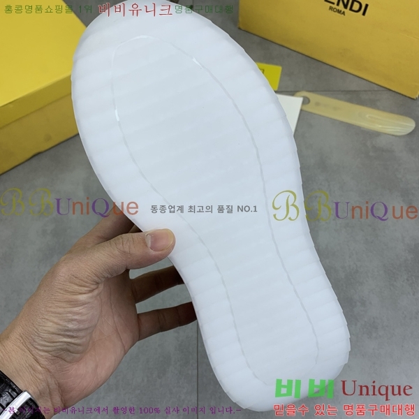   Ŀ F8561114-2
