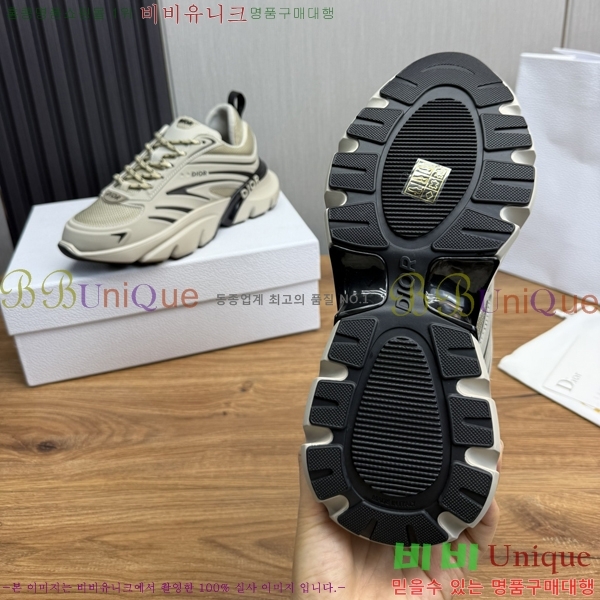   Ŀ DR974915-5