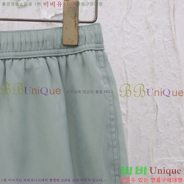   ݹ D647287-1