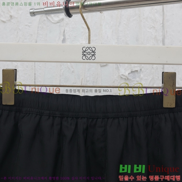   ݹ D647287-2