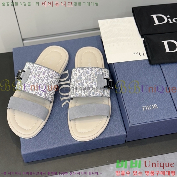   / D896570-3