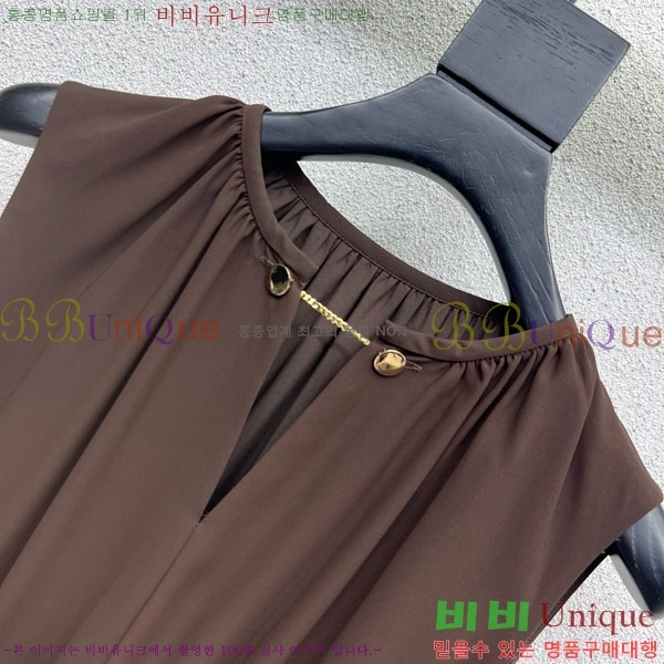   ǽ M4X157122-7