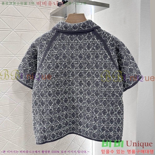    Ƽ  DOI215540-8