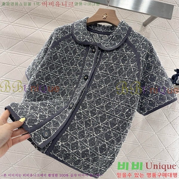    Ƽ  DOI215540-8