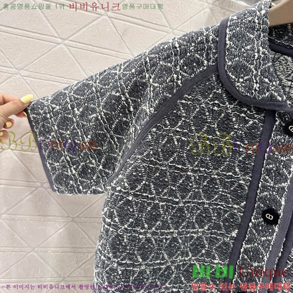    Ƽ  DOI215540-8