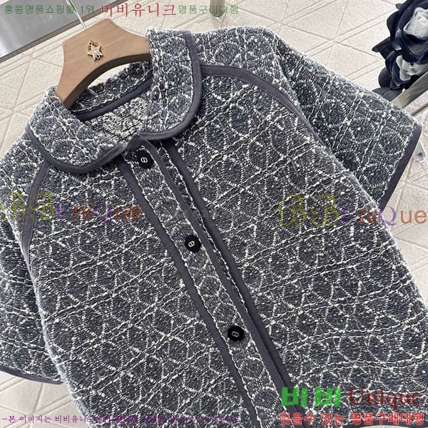    Ƽ  DOI215540-8