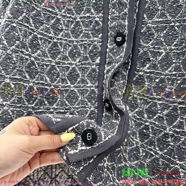    Ƽ  DOI215540-8