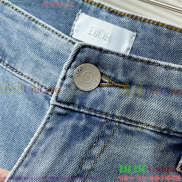   û G2557260