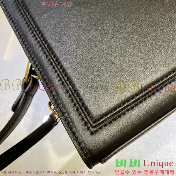 #  ũν  1663598-101
