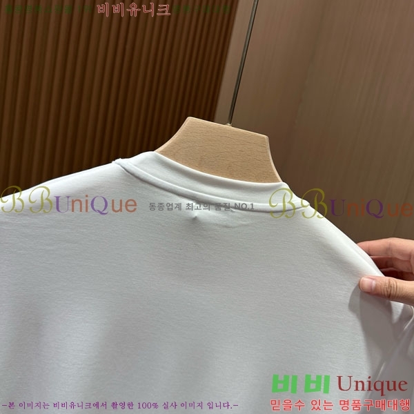    Ƽ D864725-1