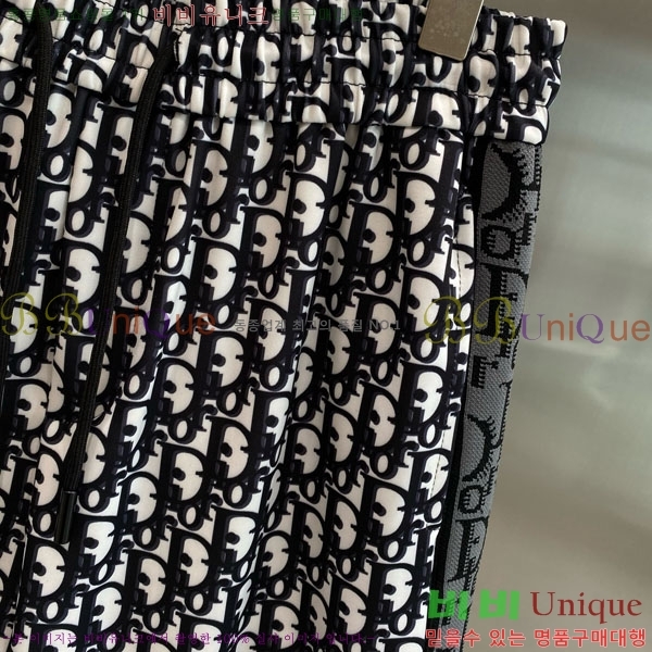   ݹ D2541724