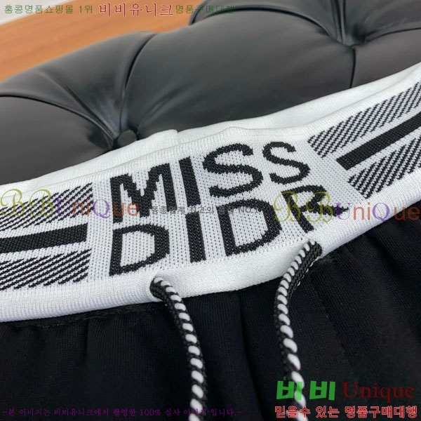   ݹ D25413672
