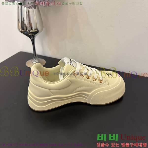  * Ŀ 32HG872560-4