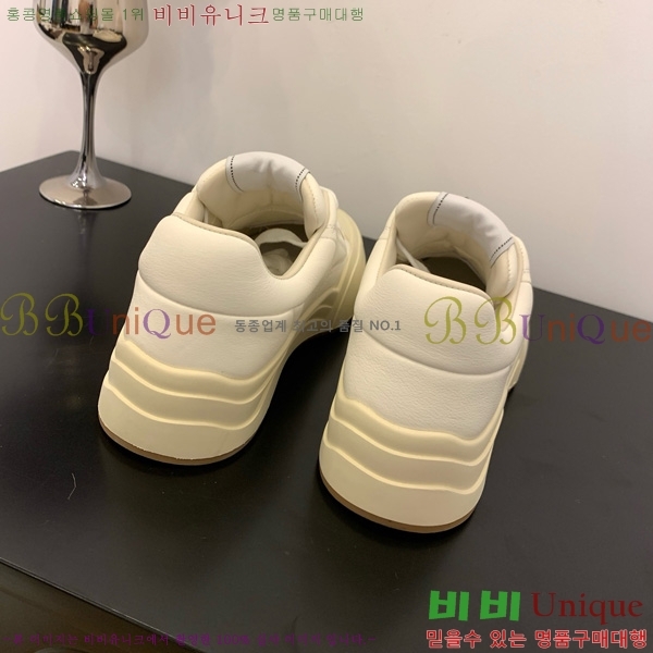  * Ŀ 32HG872560-8