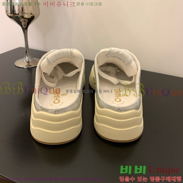 * Ŀ  32HG872561-10