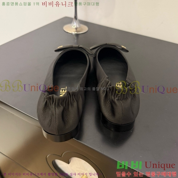 * ÷ 30CH825583-2