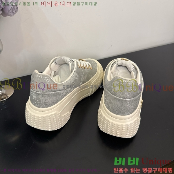  * Ŀ 34HG872591-7