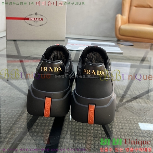   Ŀ LA669092-1