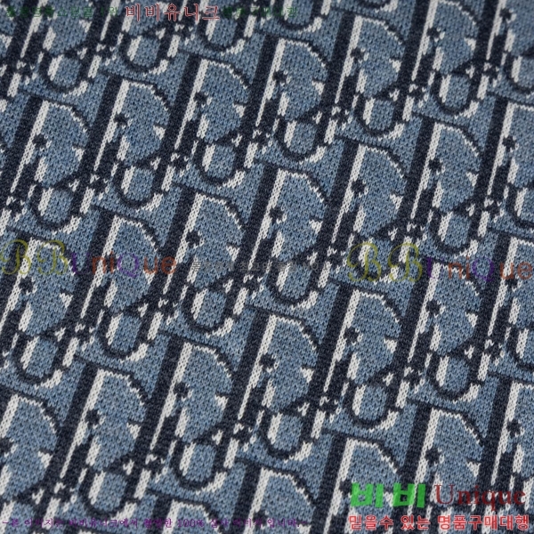   Ƽ D90767