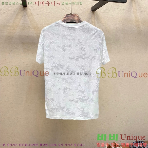    Ƽ D90781