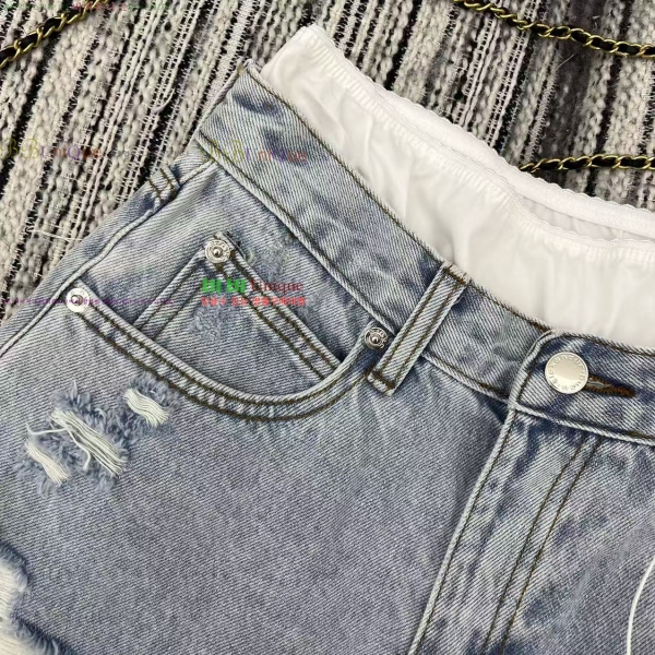  ˷  18AW256210-2