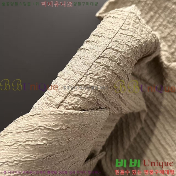  ̺  L2556773-1
